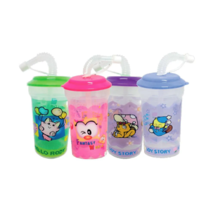 COPO PLÁSTICO COM CANUDO 410ML INFANTIL em Pedra Bela SP