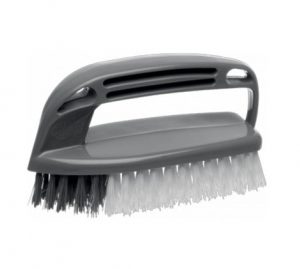 ESCOVA FERRINHO PARA ROUPA em Pedra Bela SP